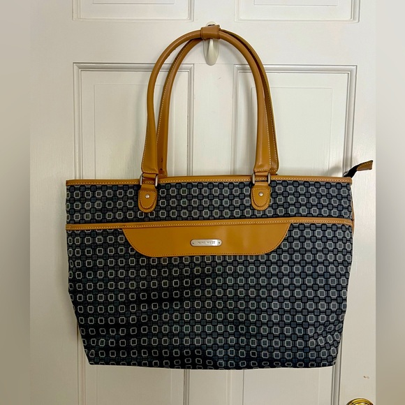 Nine West Tote Bag - Picture 1 of 2